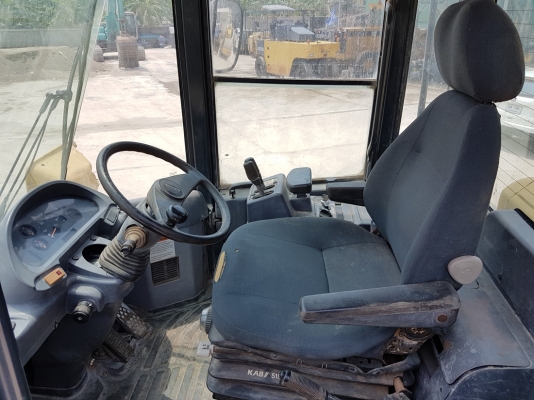 ขายรถตักล้อยาง ยี่ห้อ KOMATSU WA320-5L นำเข้าจาก USA แท้ 100\% สภาพสวย ไม่เคยใช้งานในไทย ขายรถตักล้อยาง ยี่ห้อ KOMATSU WA320-5L นำเข้าจาก USA แท้ 100\% สภาพสวย ไม่เคยใช้งานในไทย