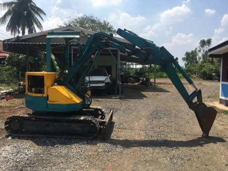 KOMATSU PC30-7+KUBOTA+เทนเลอร์ลาก