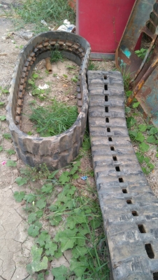 แทร็กยางใส่ b30 สภาพดี