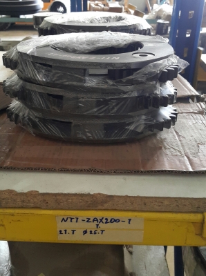 ขายอะไหล่ตัวเดินHITACHI  ZX 200