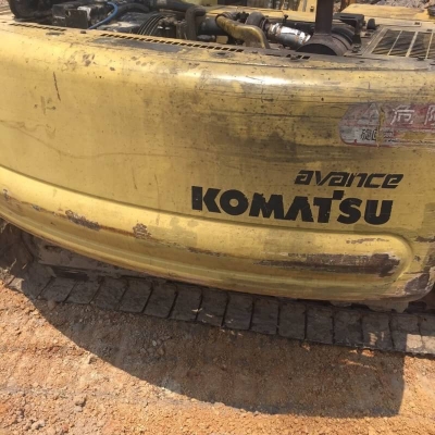 KOMATSU PC100-6 ราคา 695,000 บาท เครื่องดั ปั้มดี โช่หนา เอวแน่น ไฟฟ้าครบ เอกสารชื้อขาย.   รถอยู่ จ.นครพนม โทร&amp;ไอดีไลน์ 0610710295