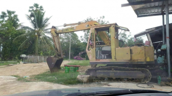 ขาย Komatsu Pc60-1สภาพสวยพร้อมใช้ ต่อคุณอ๊อฟพิจิตร086-737-9991