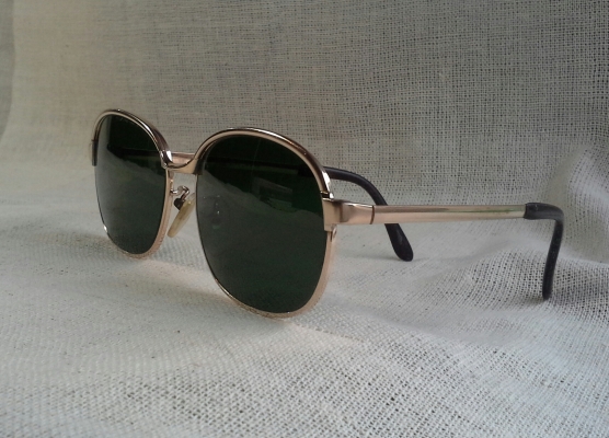 แว่นตาอิตาเลียนโกลด์ฟิลด์ ยุค &#039;60s  โมเดลยุคแรกของโบรว์ไลน์ &#039;คิ้วทอง&#039;  Vintage ORO OCCHIALI handmade in Italy  14 K