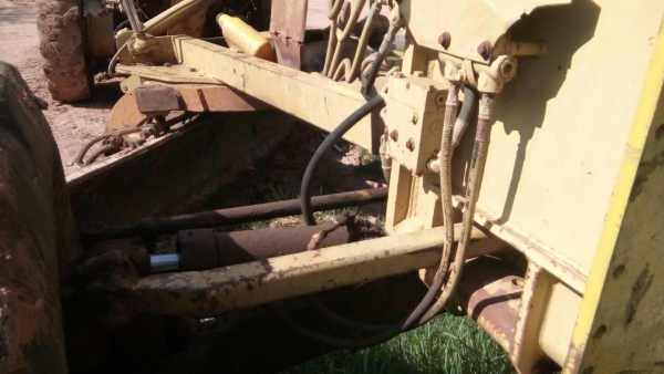 ขาย 1,750,000 CAT 140 G เครื่องไดเร็คดี เกียร์แรง เอวแน่น เล่มทะเบียน รถสวยพร้อมใช้