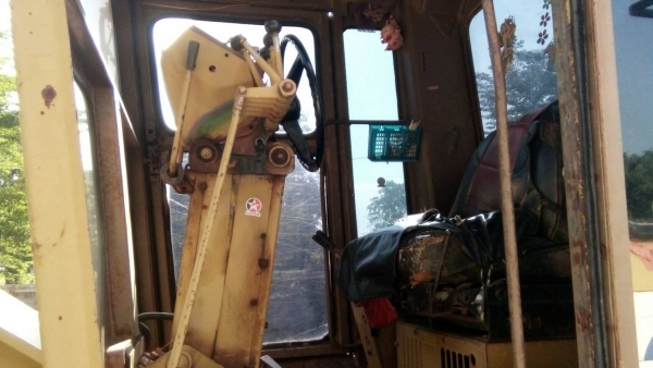 ขาย 1,750,000 CAT 140 G เครื่องไดเร็คดี เกียร์แรง เอวแน่น เล่มทะเบียน รถสวยพร้อมใช้