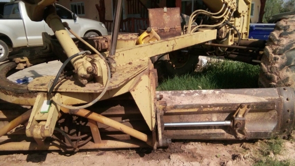 ขาย 1,750,000 CAT 140 G เครื่องไดเร็คดี เกียร์แรง เอวแน่น เล่มทะเบียน รถสวยพร้อมใช้