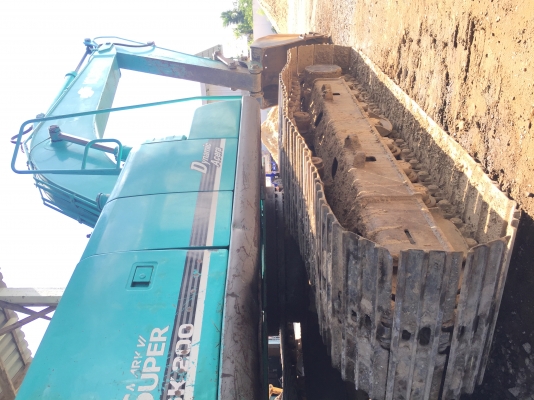 Kobelco sk200-6 super  YN 09- 36185 เช็ครั่วซึมหมดแล้ว สภาพพร้อมใช้ แอร์ รถเดิมๆ รถสวย ราคา 1450000 สนใจติดต่อสอบถามรายละเอียดได้ที่คุณเบียร์ 0802719535
