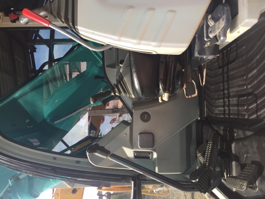 Kobelco sk200-6 super  YN 09- 36185 เช็ครั่วซึมหมดแล้ว สภาพพร้อมใช้ แอร์ รถเดิมๆ รถสวย ราคา 1450000 สนใจติดต่อสอบถามรายละเอียดได้ที่คุณเบียร์ 0802719535