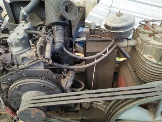 ต้องการขายเครื่องปั๊มลม2สูบใช้กำลังขับด้วยน้ำมันดีเซลเครื่อง15แรงสนใจติดต่อด่วน ต้องการขายเครื่องปั๊มลม2สูบใช้กำลังขับด้วยน้ำมันดีเซลเครื่อง15แรงสนใจติดต่อด่วน