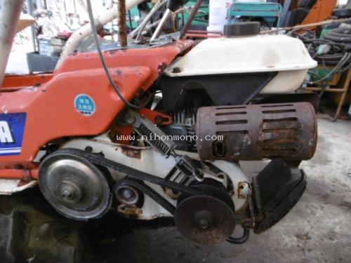 ราคาพิเศษ12,000 บาท!! รถเกี่ยวข้าวเดินตาม KUBOTA HF30 รหัสสินค้า : 80803395 www.nihonmono.com ราคาพิเศษ12,000 บาท!! รถเกี่ยวข้าวเดินตาม KUBOTA HF30 รหัสสินค้า : 80803395 www.nihonmono.com