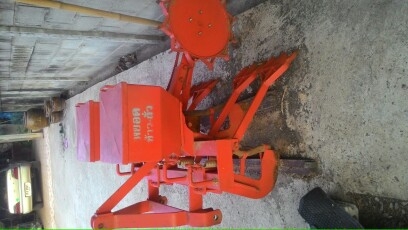 เครื่อวหยอดข้าว 4 แถว 2 ถัง