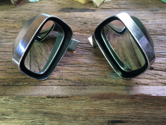 กระจกแก้ม retro ครบคู่ กระจกแก้ม retro ครบคู่