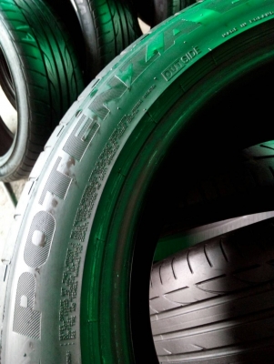 225/50R17 BRIDGESTONE POTENZA S001A รันแฟลต made in POLAND ชุด 4 เส้น tel.063-286-3551 , 081-427-3941 225/50R17 BRIDGESTONE POTENZA S001A รันแฟลต made in POLAND ชุด 4 เส้น tel.063-286-3551 , 081-427-3941