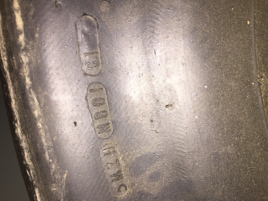 ยางสลิกสำหรับรถแข่ง ยางสลิกสำหรับรถแข่ง