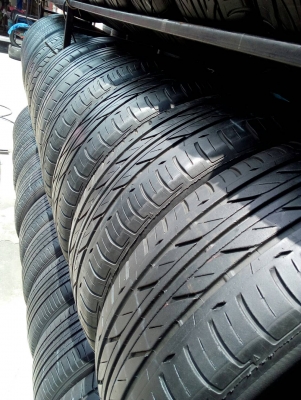 215/55R17 BRIDGESTONE  ECOPIA P100A  ปี13  ชุด 4 เส้น tel.063-286-3551 ,081-427-3941