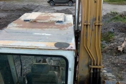 ขาย 315,000 บาท KOMATSU PC 120-3 สภาพพร้อมใช้งาน เครื่องเดิม ปั้มเดิม เครื่องปั้มดี พร้อม ทำงาน โซ่ช่วงสวย เอวแน่น ตัวเดินดี แรง รถทำงานไม่โหลด ไม่รัอน ใช้งานปกติ อยู่ทุกวัน เอกสารสัญญาซื้อขาย  รถอยู่ จ.ร้อยเอ็ด โทร&amp;ไอดีไลน์ 0610710295