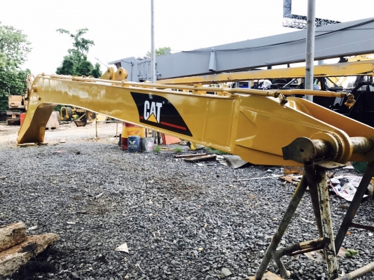 ขาย 330,000 บูมอามร์ยาว 18 ม.ถอดออกจาก CAT 320 D บูมอามร์ สวย อยู่ ปทุมธานี 090-772-3710 090-772-3708