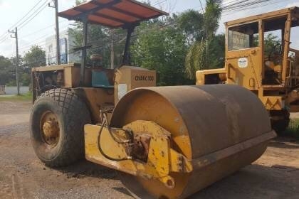 ขาย 395,000 บาท  รถบดสั่นสะเทือน BW210 สภาพพร้อมใช้งาน เอกสารใบซื้อขาย  รถอยู่ จ.อุดรธานี โทร&amp;ไอดีไลน์ 0610710295