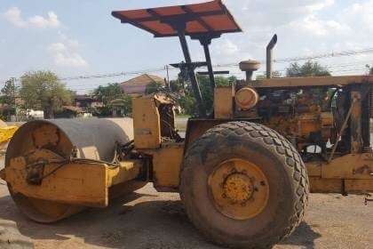 ขาย 395,000 บาท  รถบดสั่นสะเทือน BW210 สภาพพร้อมใช้งาน เอกสารใบซื้อขาย  รถอยู่ จ.อุดรธานี โทร&amp;ไอดีไลน์ 0610710295