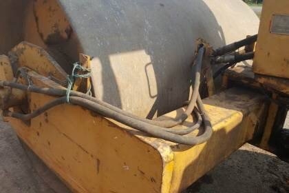 ขาย 395,000 บาท  รถบดสั่นสะเทือน BW210 สภาพพร้อมใช้งาน เอกสารใบซื้อขาย  รถอยู่ จ.อุดรธานี โทร&amp;ไอดีไลน์ 0610710295