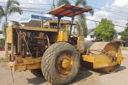 ขาย 395,000 บาท  รถบดสั่นสะเทือน BW210 สภาพพร้อมใช้งาน เอกสารใบซื้อขาย  รถอยู่ จ.อุดรธานี โทร&amp;ไอดีไลน์ 0610710295