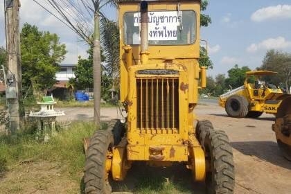 ขาย 485,000 บาท รถเกรด KOMATSU GD31RC-3A รถใช้งานได้ดีทุกระบบ เอกสารใบซื้อขาย ราคาต่อรอง  รถอยู่ จ.อุดรธานี โทร&amp;ไอดีไลน์ 0610710295