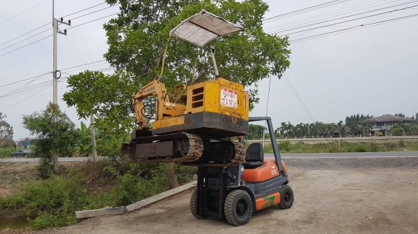 ขายด่วนยกดูจริงๆรถยกTOYOTA 6FG20ยก2ตันเสาสูง3เมตรเคื่องโตต้า4สูบ5Kเบนซินติดแก็สได้รถนอกเพิ่งนำเข้ามายังไม่เคยใช้งานในเมืองไทยเลย