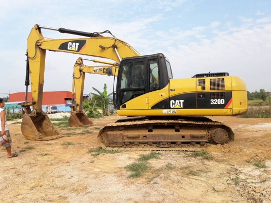 CAT 320D กระบอกดำ ใช้งาน8000 ช.มเอกสารเล่มทะเบียนเจ้าของขายเองราคาต่อรองใด้