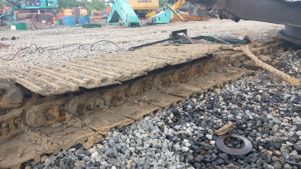 ขายคู่ละ 70,000 โซ่ใหม่พร้อมแผ่นยาว 60 ซม.ใส่ KOBELCO sk 200-3-5-8 CAT 320 V-1-2-B-D สวยพร้อมใช้ โซ่อยู่ ปทุมธานี 090-772-3710 090-772-3708