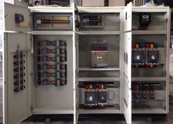 ขายตู้ Mdb Mian air circuit breaker Abb 1600A SACE E2N 16 breaker ย่อยของ Abb 8 ตัว พร้อม capbank Abb 50kvar 6 step K.Pipat 098-2641749