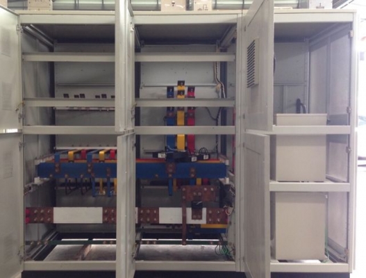 ขายตู้ Mdb Mian air circuit breaker Abb 1600A SACE E2N 16 breaker ย่อยของ Abb 8 ตัว พร้อม capbank Abb 50kvar 6 step K.Pipat 098-2641749