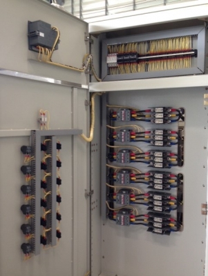 ขายตู้ Mdb Mian air circuit breaker Abb 1600A SACE E2N 16 breaker ย่อยของ Abb 8 ตัว พร้อม capbank Abb 50kvar 6 step K.Pipat 098-2641749