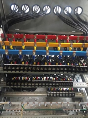 ขายตู้ Mdb Mian breaker Abb 400A breaker ย่อยของ Abb 17 ตัวพร้อม capbank 4 step สภาพพร้อมใช้งานครับ pipat 098-2641749 ขายตู้ Mdb Mian breaker Abb 400A breaker ย่อยของ Abb 17 ตัวพร้อม capbank 4 step สภาพพร้อมใช้งานครับ pipat 098-2641749