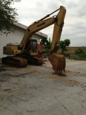 KOMATSU PC200-7