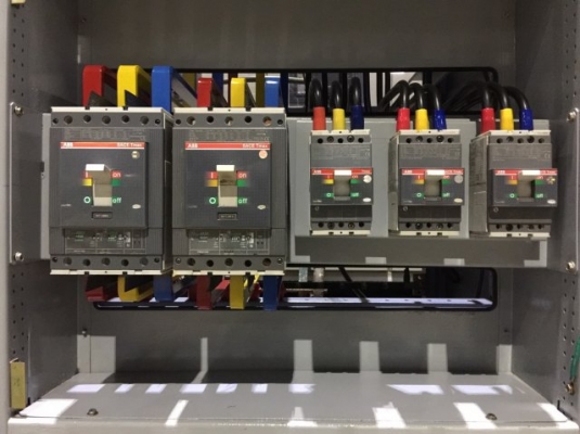 ขายตู้ Mdb Mian breaker Abb 1,000A Tmax T7S 1000 breaker ย่อยของ Abb 5 ตัว สภาพดีพร้อมใช้งาน pipat 098-2641749