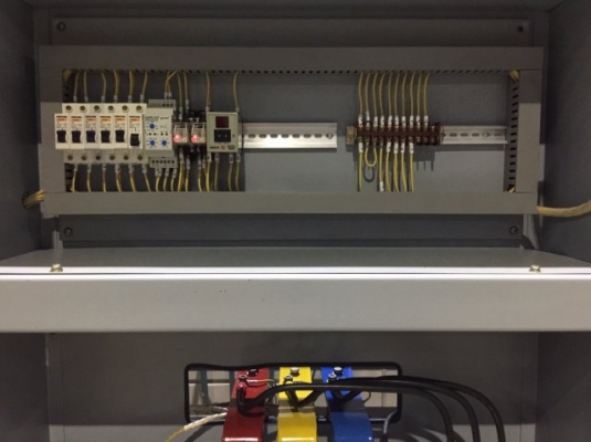 ขายตู้ Mdb Mian breaker Abb 1,000A Tmax T7S 1000 breaker ย่อยของ Abb 5 ตัว สภาพดีพร้อมใช้งาน pipat 098-2641749