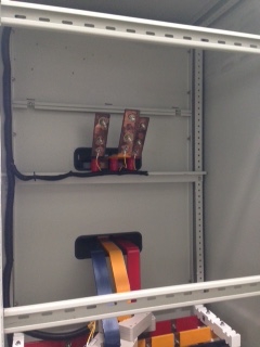 ขายตู้ Mdb Outdoor Mian breaker Abb 1,000A breaker ย่อยของ Abb 7 ตัว สภาพดีพร้อมใช้งาน Pipat 098-2641749