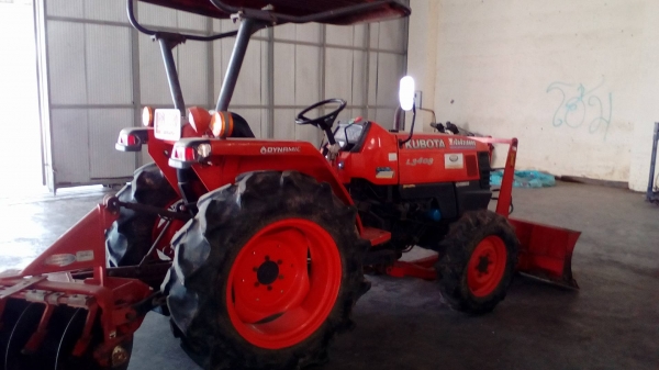 3408 แรงสวยๆๆเล่มทะเบียนพร้อม เครื่องดี ระบบไฮโดรลิคสมบูรณ์ อุปกรณ์ 2รายการ ดันหน้า พาลหลังสวย