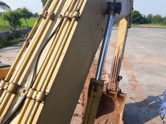 KOMATSU PC200-7 ราคา 1,190,000 บาท เครื่องดี ปั้มแรง โช่หนา เอวแน่น ไฟฟ้าครบ เอกสารเล่มทะเบียน  รถอยู่ จ.ร้อยเอ็ด  โทร&amp;ไอดีไลน์ 0610710295