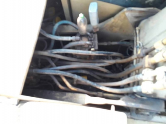 KOMATSU PC200-7 ราคา 1,190,000 บาท เครื่องดี ปั้มแรง โช่หนา เอวแน่น ไฟฟ้าครบ เอกสารเล่มทะเบียน  รถอยู่ จ.ร้อยเอ็ด  โทร&amp;ไอดีไลน์ 0610710295