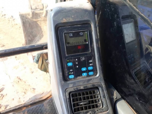 KOMATSU PC200-7 ราคา 1,190,000 บาท เครื่องดี ปั้มแรง โช่หนา เอวแน่น ไฟฟ้าครบ เอกสารเล่มทะเบียน  รถอยู่ จ.ร้อยเอ็ด  โทร&amp;ไอดีไลน์ 0610710295