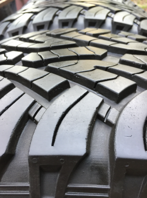 ยาง All Continental 265 65 17 ปลายปี15 ดอกเต็ม เนื้อนิ่มๆ ใช้ยาว ราคาไม่แพง ยาง All Continental 265 65 17 ปลายปี15 ดอกเต็ม เนื้อนิ่มๆ ใช้ยาว ราคาไม่แพง