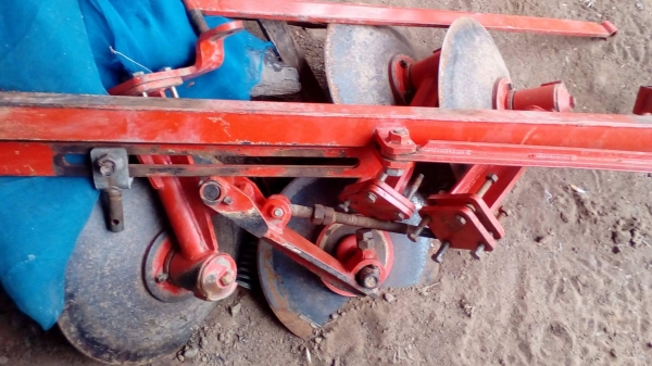 KUBOTA  KRT 140 สวยๆๆพร้อมใช้ อุปกรณ์ ดันหน้า พาลหลังสวย เล่มทะเบียนเอกสารพร้อม