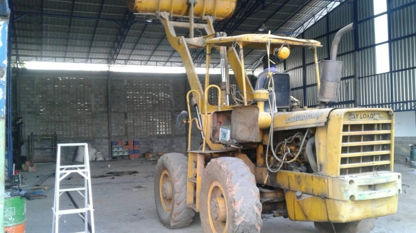 ขาย รถตัก KOMATSU JH30 สภาพพร้อมใช้งาน ต่อแขนเรียบร้อย เครื่องดี เกียร์ดี ปั้มดี ราคาคุยกันได้ครับ
