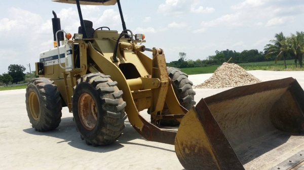 ขายด่วนรถตักล้อยางเอวอ่อน รถประกอบนอกkomatsu=510กรองเดี่ยว