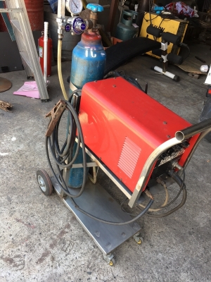 เครื่องเชื่อมอาร์กอน สแตนเลส เหล็ก พร้อมอุปกรณ์ รถเข็น พร้อมใช้งาน เครื่องเชื่อมอาร์กอน สแตนเลส เหล็ก พร้อมอุปกรณ์ รถเข็น พร้อมใช้งาน