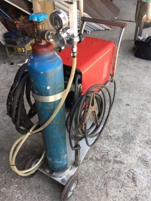 เครื่องเชื่อมอาร์กอน สแตนเลส เหล็ก พร้อมอุปกรณ์ รถเข็น พร้อมใช้งาน เครื่องเชื่อมอาร์กอน สแตนเลส เหล็ก พร้อมอุปกรณ์ รถเข็น พร้อมใช้งาน