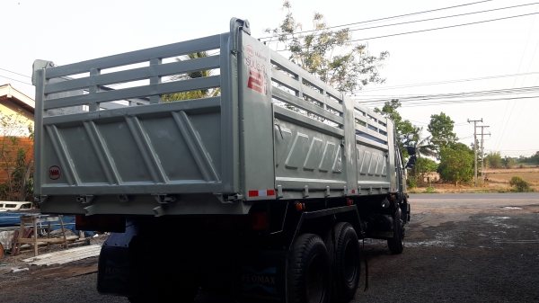 ขายครับ 3m ดั้มสามมิตร รถเดิมๆ สวยจัด ยางดี 90\% ขายครับ 3m ดั้มสามมิตร รถเดิมๆ สวยจัด ยางดี 90\%