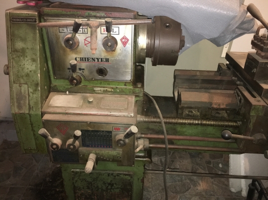 เครื่องกลึง 4 ฟุต ไต้หวัน สภาพดี เก่าเก็บ พร้อมหัว 4 จับ อุปกรณ์ครบ