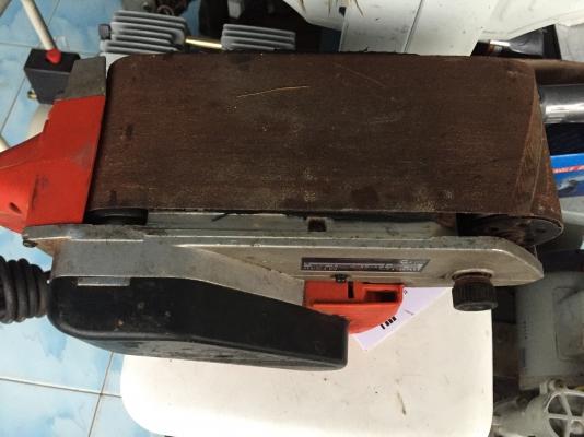 ขาย รถถังขัดกระดาษทราย MAKTEC MT940 มือสองครับ ขาย รถถังขัดกระดาษทราย MAKTEC MT940 มือสองครับ